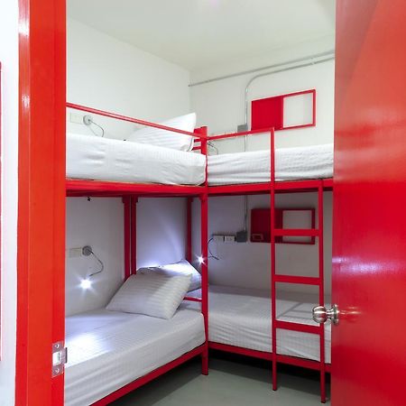Jellybean Ezy Hostel Sathorn Bangkok Buitenkant foto