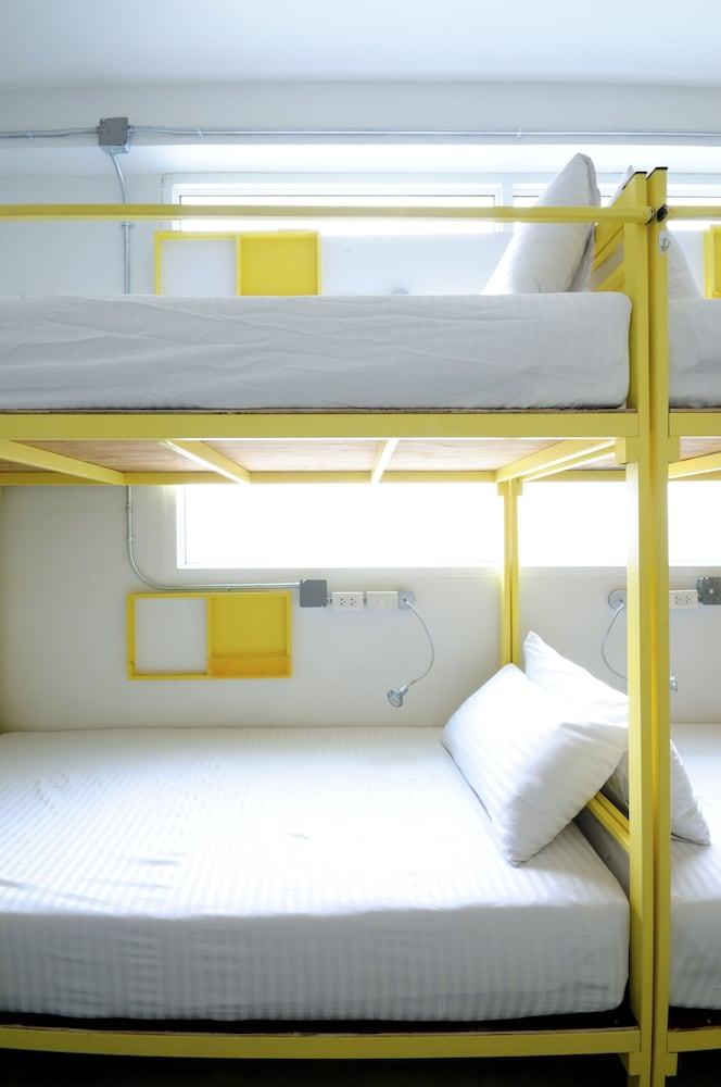 Jellybean Ezy Hostel Sathorn Bangkok Buitenkant foto