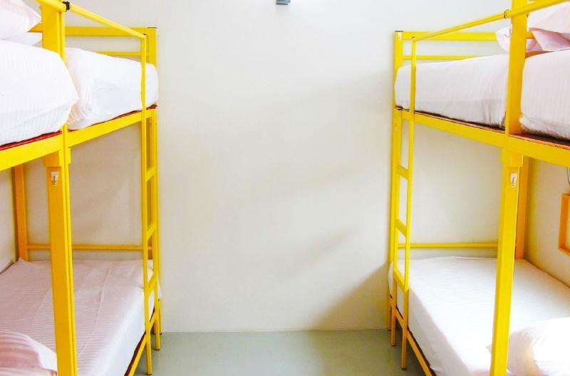 Jellybean Ezy Hostel Sathorn Bangkok Buitenkant foto