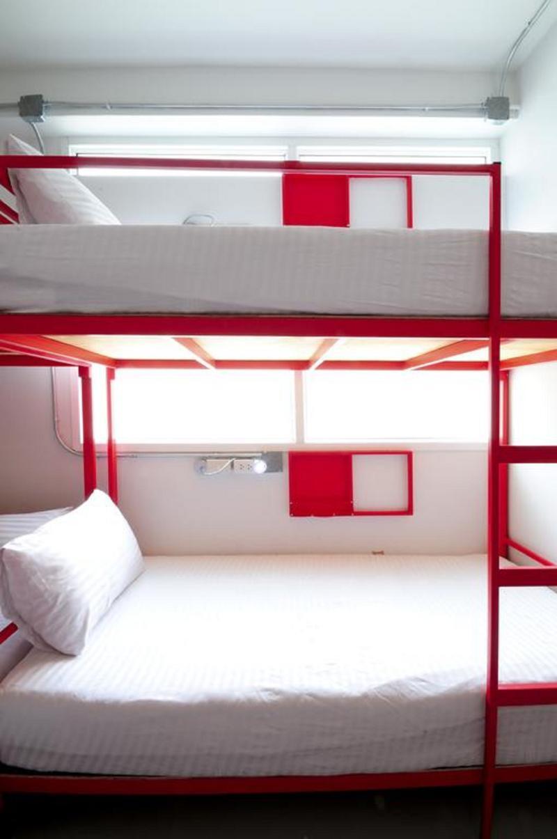 Jellybean Ezy Hostel Sathorn Bangkok Buitenkant foto