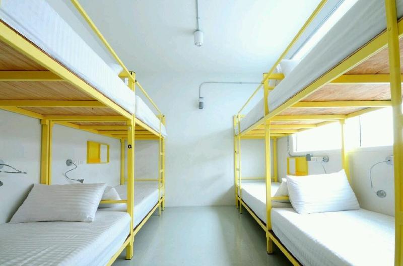 Jellybean Ezy Hostel Sathorn Bangkok Buitenkant foto